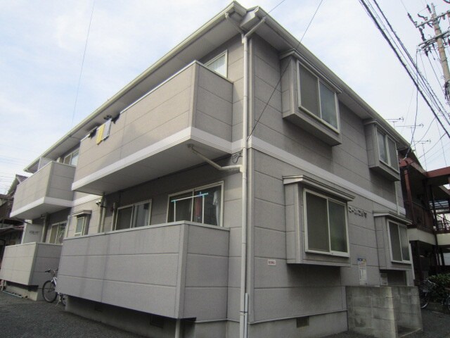 物件外観写真1　(エントランス部分)