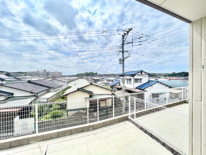 物件内観写真12　(室内からの展望)