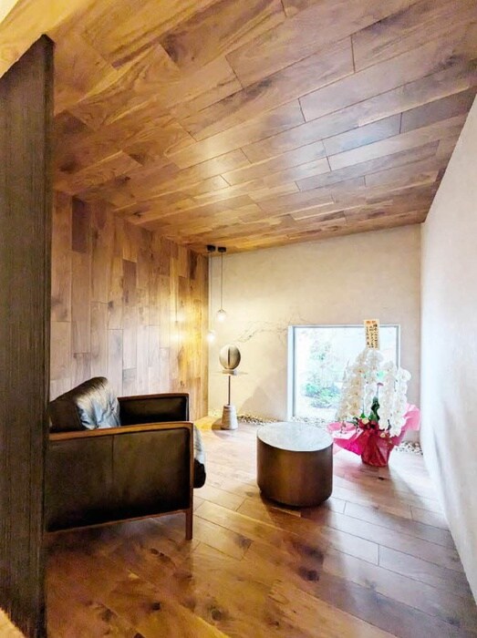 物件外観写真4　(エントランス部分)