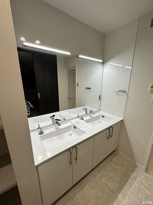 物件内観写真13　(洗面)