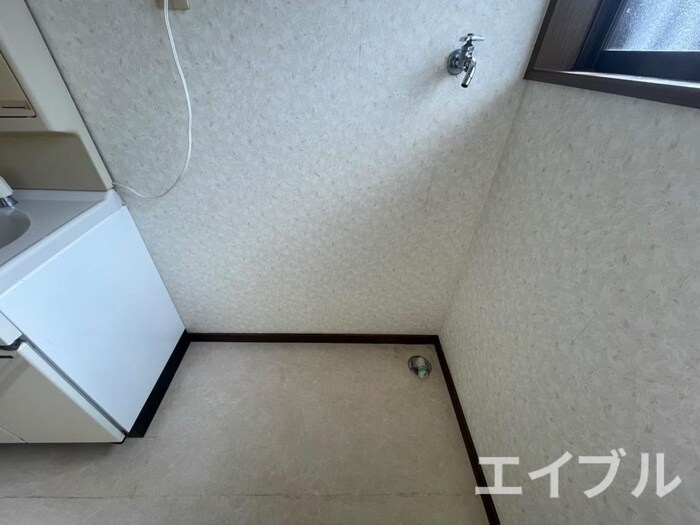 物件内観写真14　(洗濯機置場)