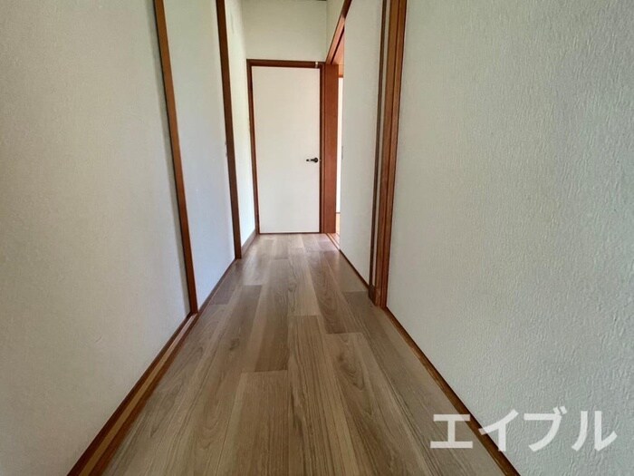 物件内観写真15　(廊下)