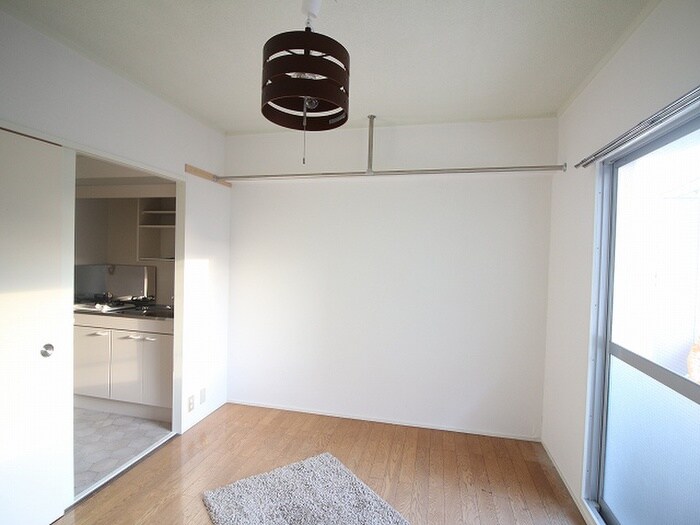 物件内観写真9　(居室)