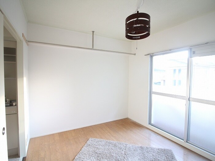 物件内観写真10　(居室)