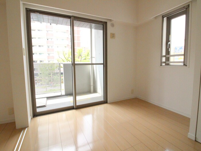 物件内観写真9　(居室)