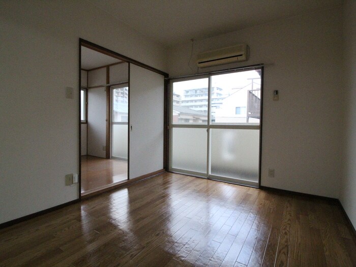 物件内観写真7　(居室)