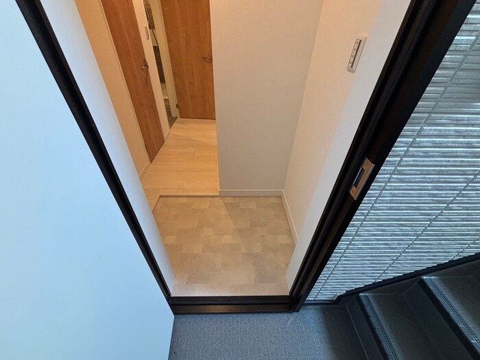 物件内観写真7　(玄関)