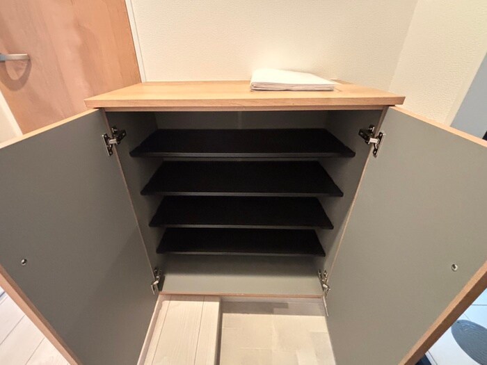 物件内観写真8　(靴箱)