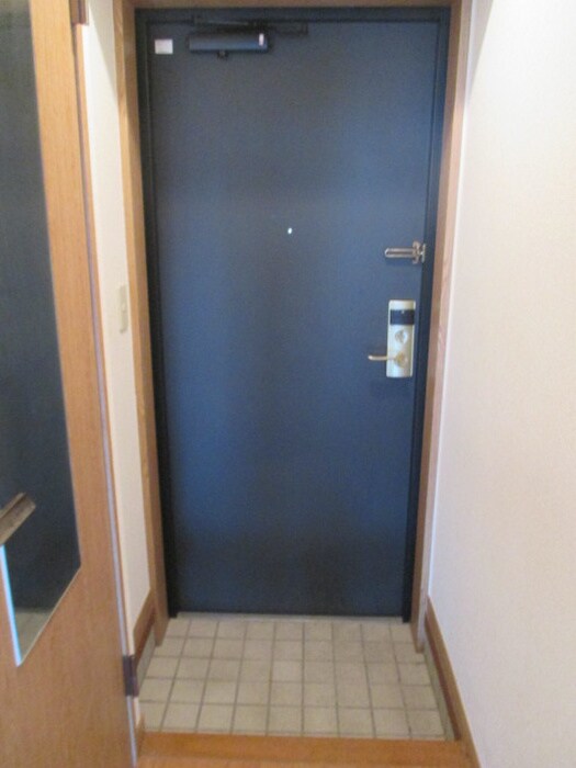 物件内観写真15　(玄関)