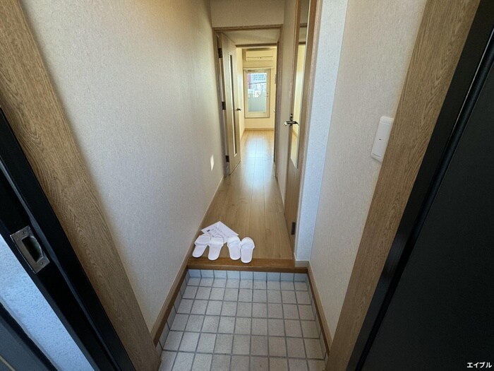 物件内観写真17　(玄関)