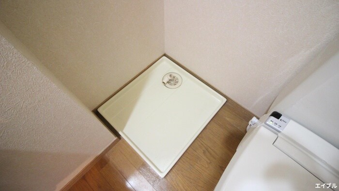 物件内観写真17　(洗濯機置場)