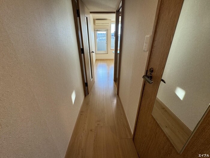 物件内観写真18　(廊下)