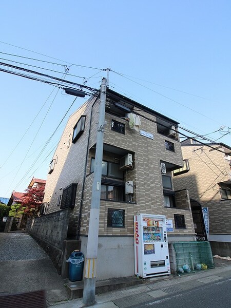 レディバック西新外観写真