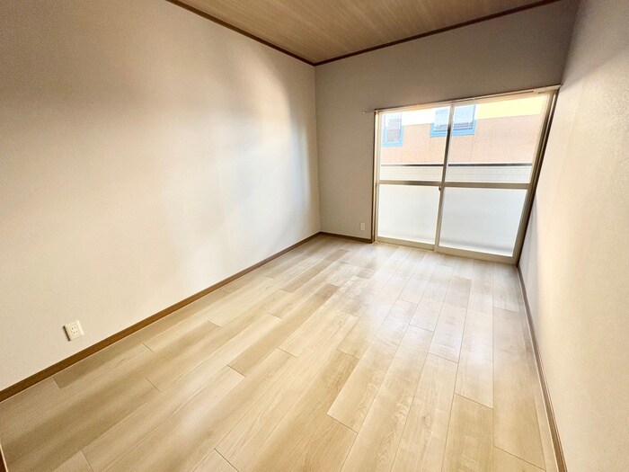 物件内観写真18　(居室)