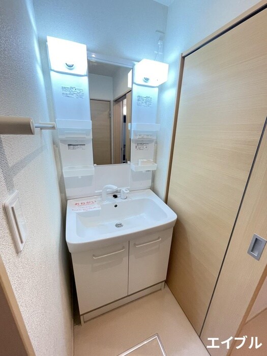 物件内観写真11　(洗面)