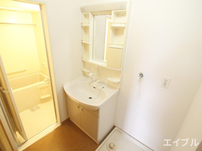 物件内観写真8　(洗面)