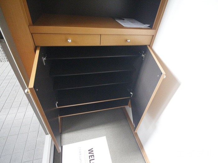 物件内観写真11　(靴箱)