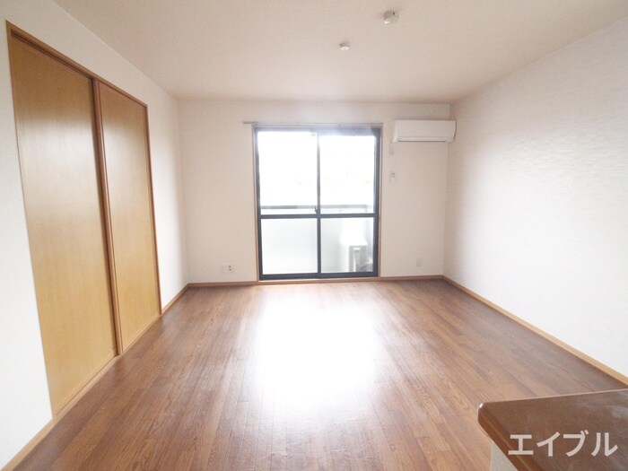 物件内観写真14　(居室)