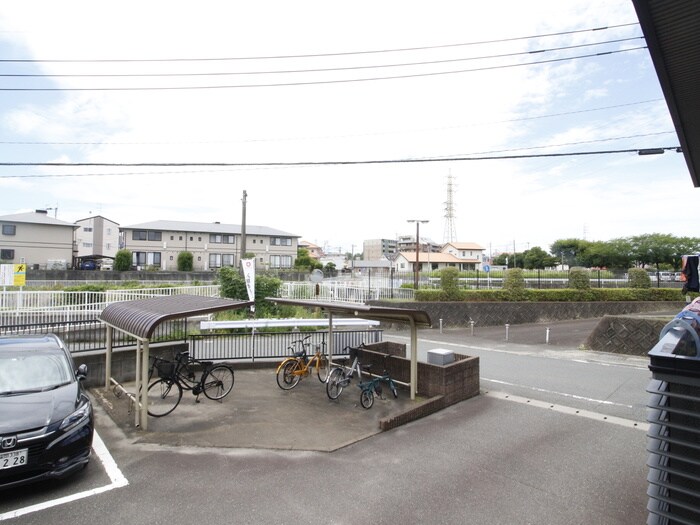 物件内観写真14　(室内からの展望)