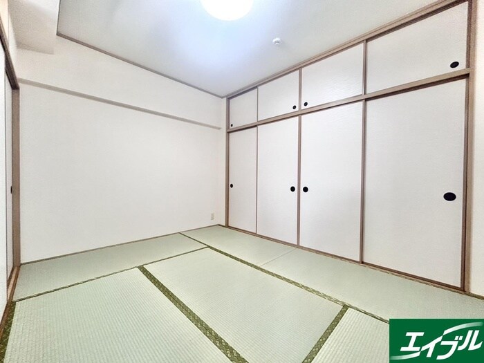 物件内観写真10　(居室)