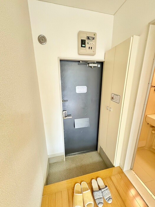 物件内観写真16　(玄関)