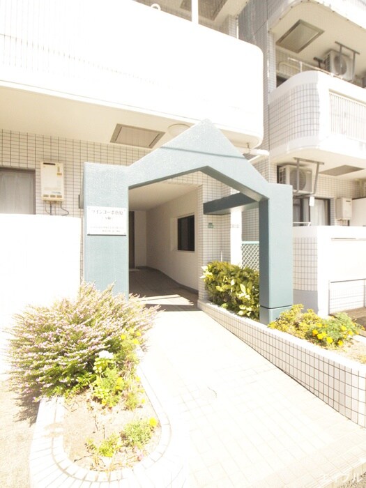 物件外観写真4　(エントランス部分)