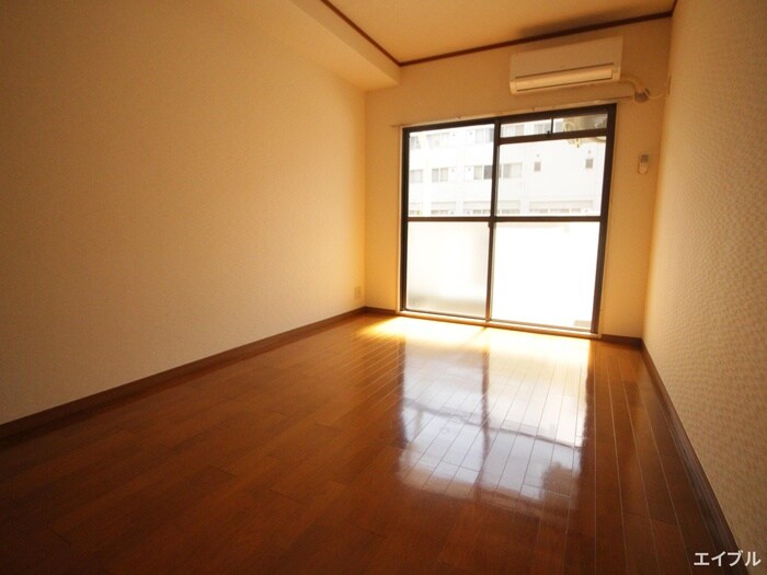 物件内観写真10　(居室)