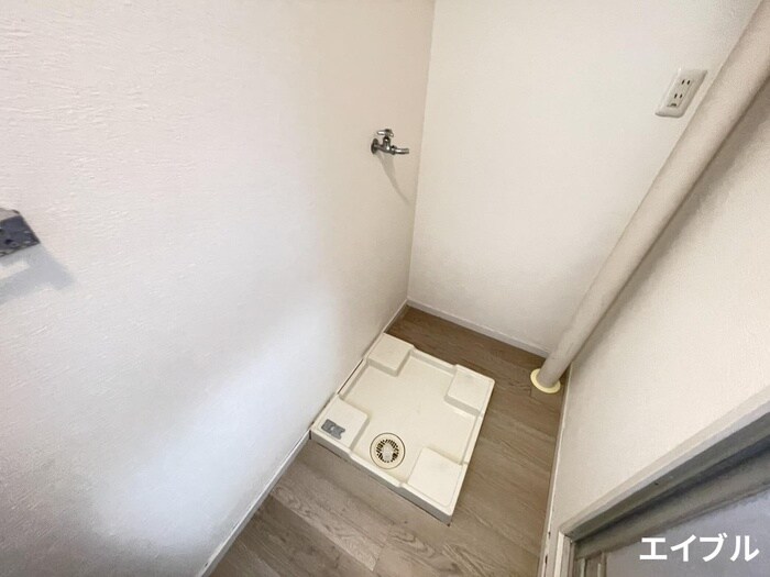 物件内観写真10　(洗濯機置場)