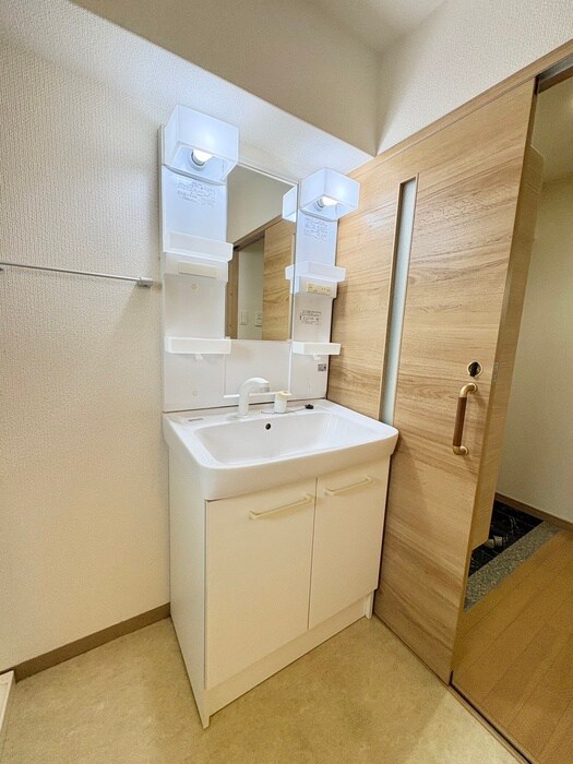 物件内観写真12　(洗面)