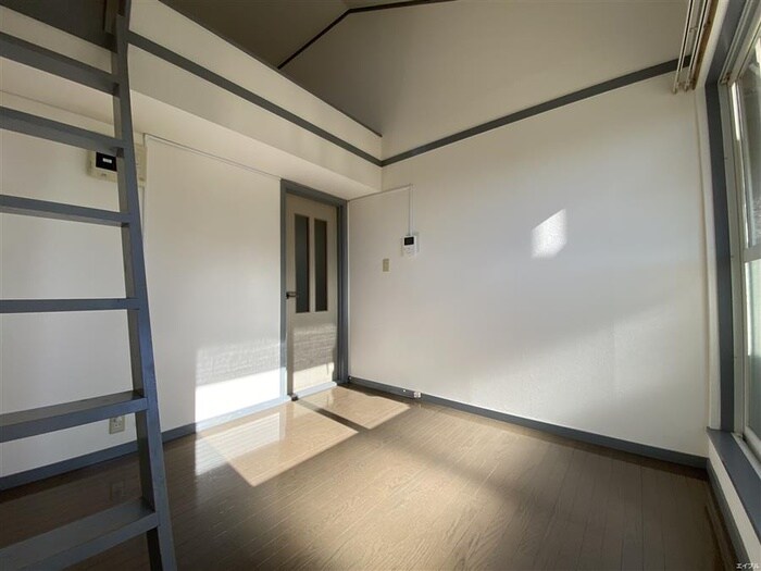 物件内観写真8　(居室)