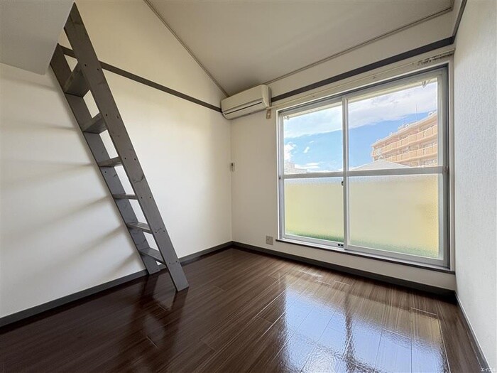 物件内観写真8　(居室)