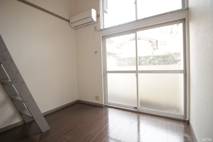 物件内観写真8　(居室)