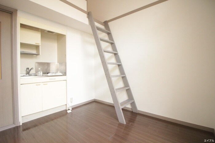 物件内観写真9　(居室)