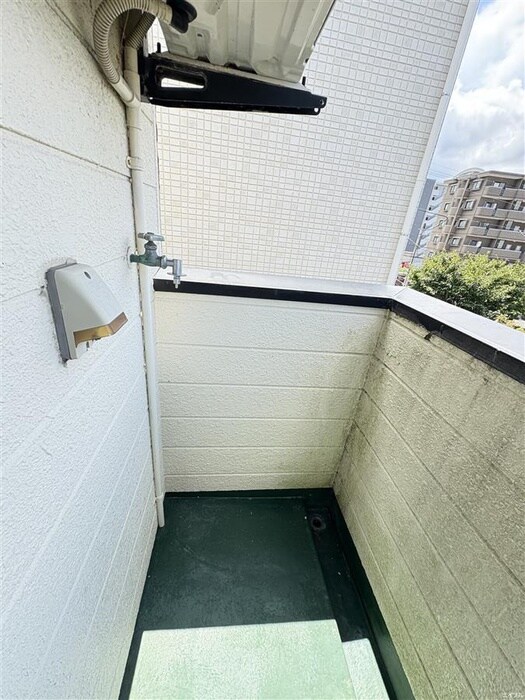 物件内観写真13　(洗濯機置場)