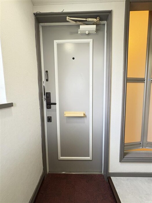 物件内観写真14　(玄関)