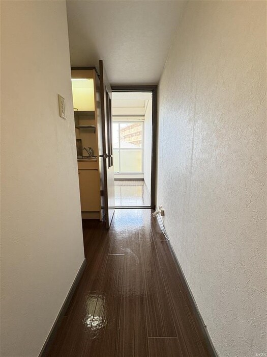 物件内観写真16　(廊下)