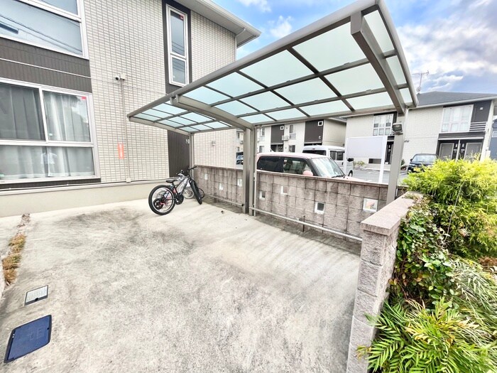 物件外観写真3　(駐輪場)