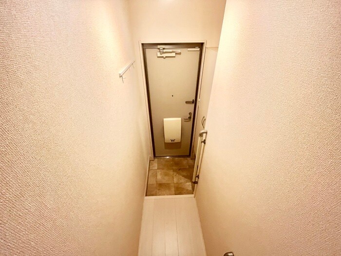 物件内観写真13　(玄関)