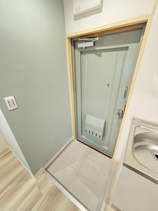 物件内観写真11　(玄関)