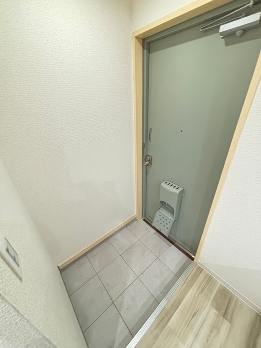 物件内観写真11　(玄関)