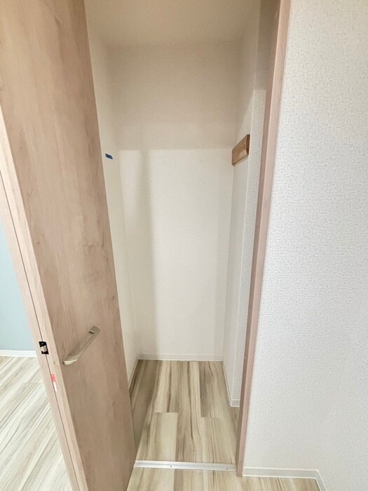 物件内観写真12　(収納)