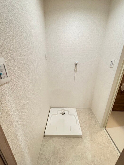 物件内観写真12　(洗濯機置場)