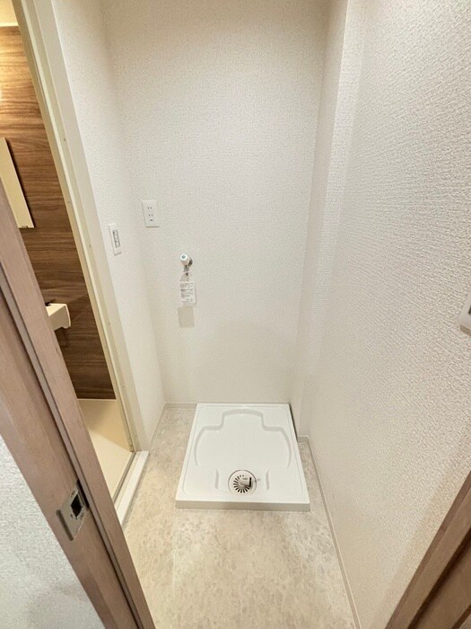 物件内観写真12　(洗濯機置場)