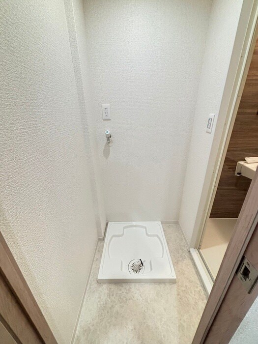 物件内観写真12　(洗濯機置場)