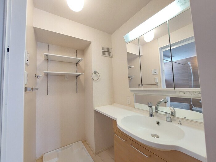 物件内観写真7　(洗面)