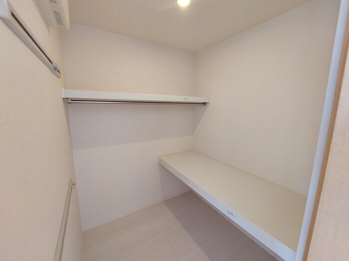 物件内観写真9　(収納)