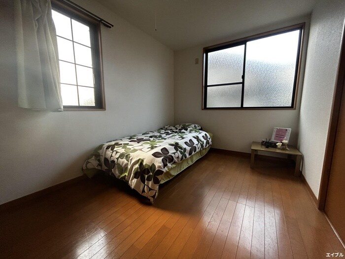 物件内観写真8　(居室)