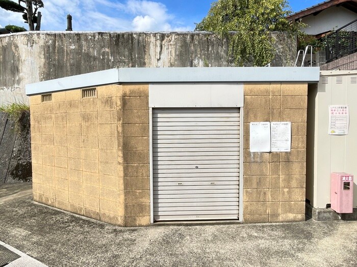 物件外観写真4　(建物設備)