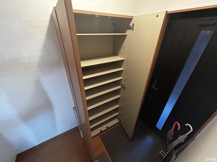 物件内観写真13　(靴箱)