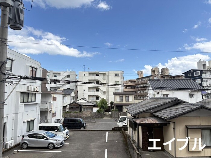 物件内観写真14　(室内からの展望)